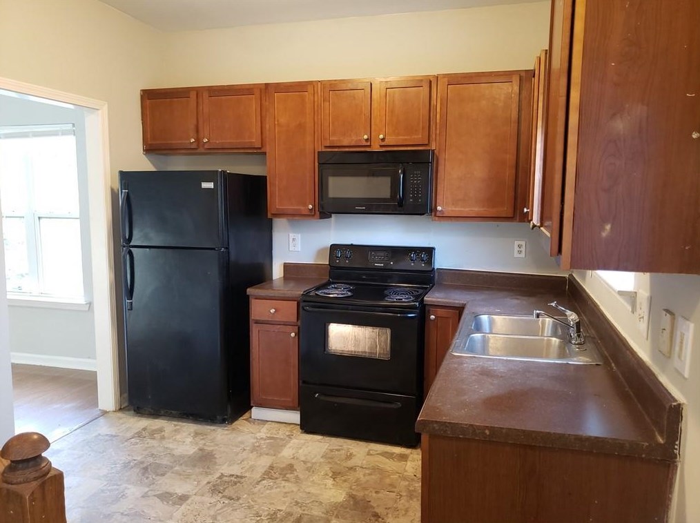 2003 Reynolds Dr, Atlanta, GA 30315-6038