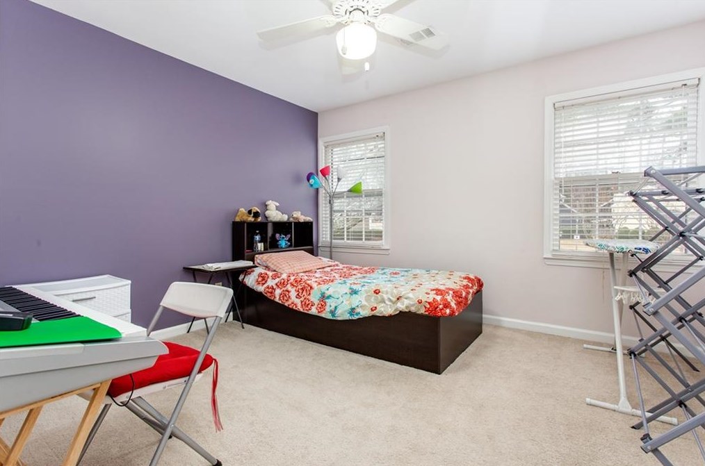 4561 Vlg Oaks Way, Atlanta GA 30338-5711 exterior