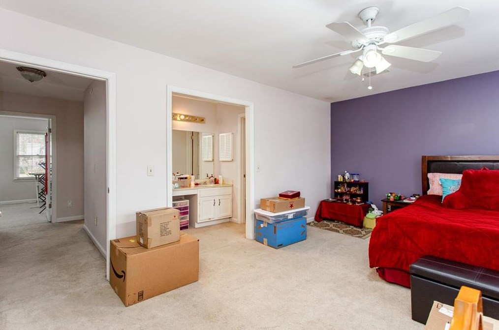 4561 Vlg Oaks Way, Atlanta GA 30338-5711 exterior