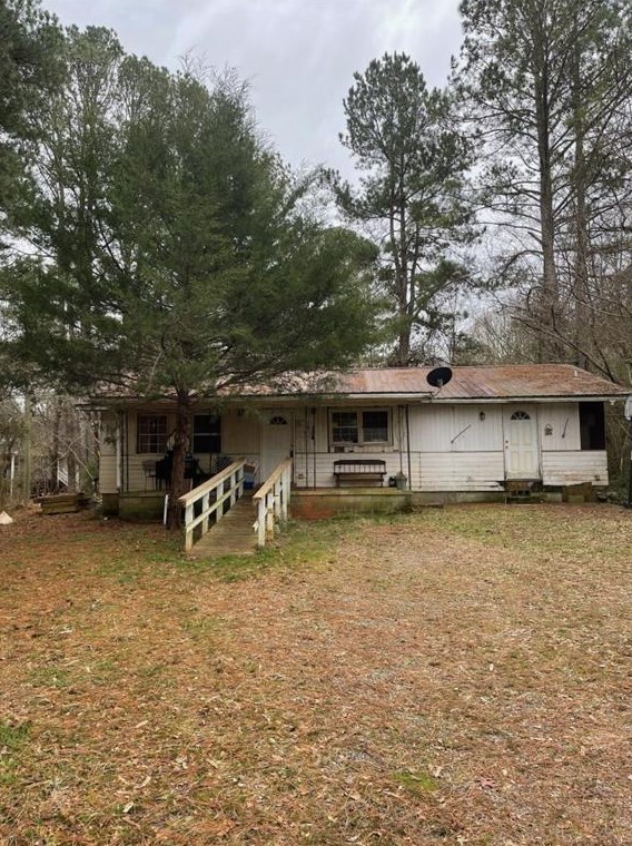 48 Wilson Dr, Gillsville, GA 30543-7471