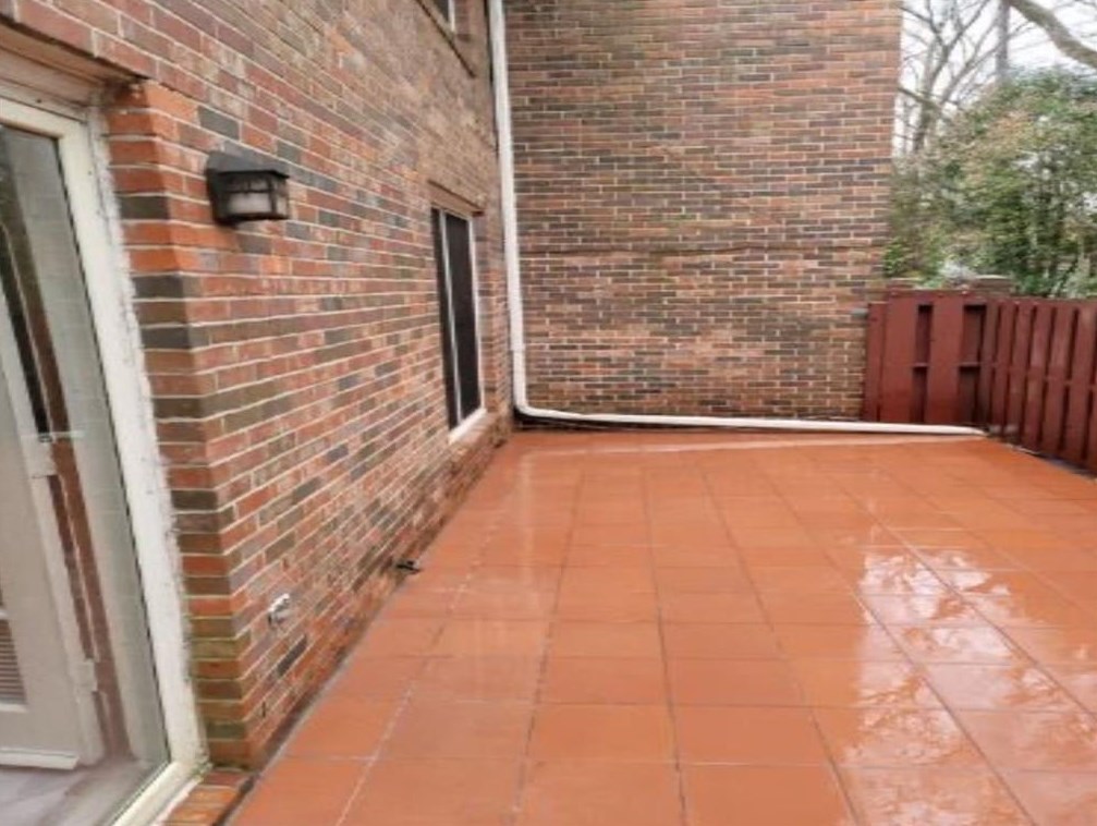 1105 Clairemont Ave, Decatur GA  30030-1256 exterior