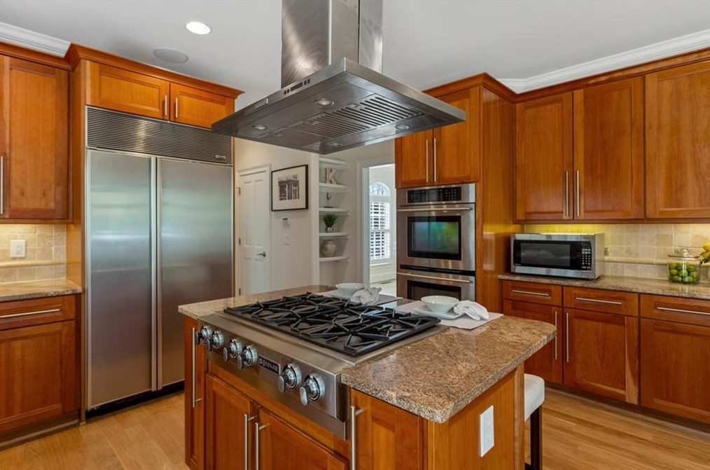 2610 Weigelia Rd, Atlanta GA  30345-3969 exterior