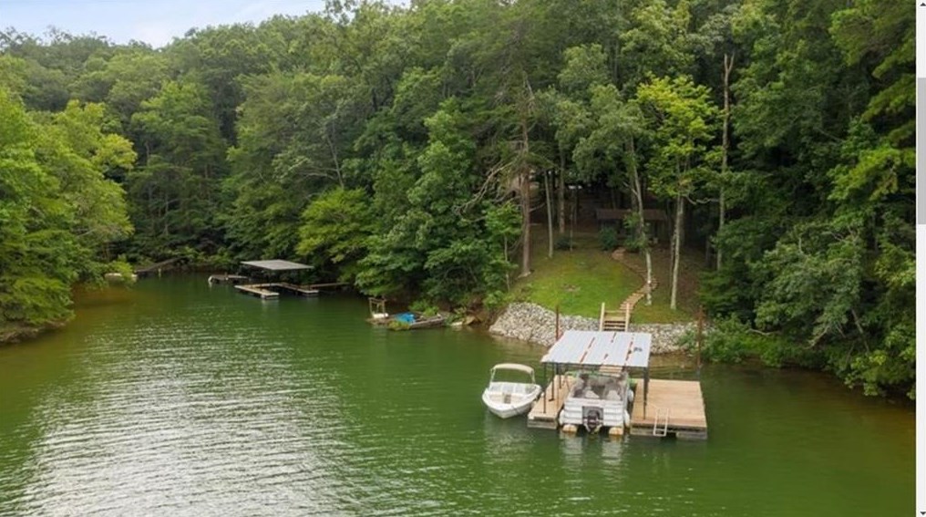 2746 Wynelle Dr, Gainesville, GA 30506-1810