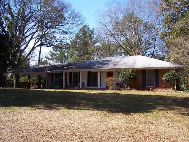 720 Starlight Dr, Atlanta, GA 30342-2830
