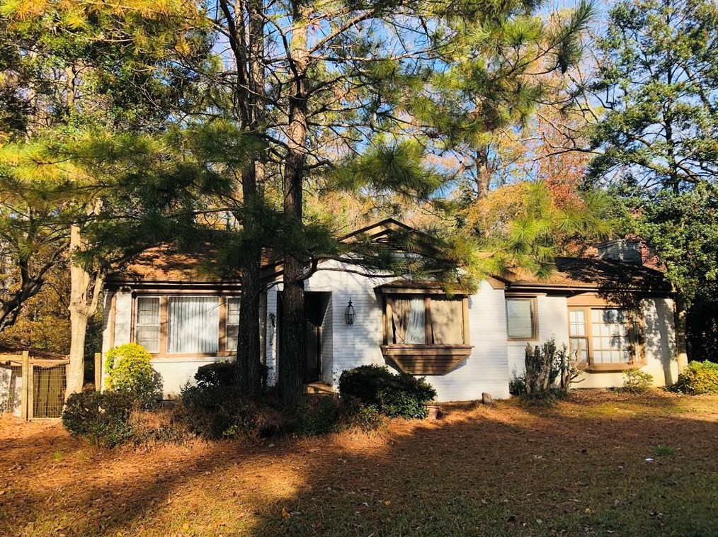 3711 Shallowford Rd, Marietta, GA 30062