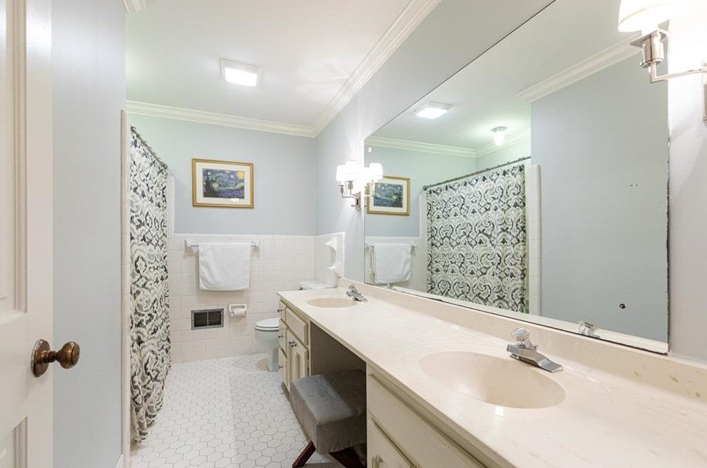 7670 Ryefield Dr, Atlanta GA  30350-5534 exterior