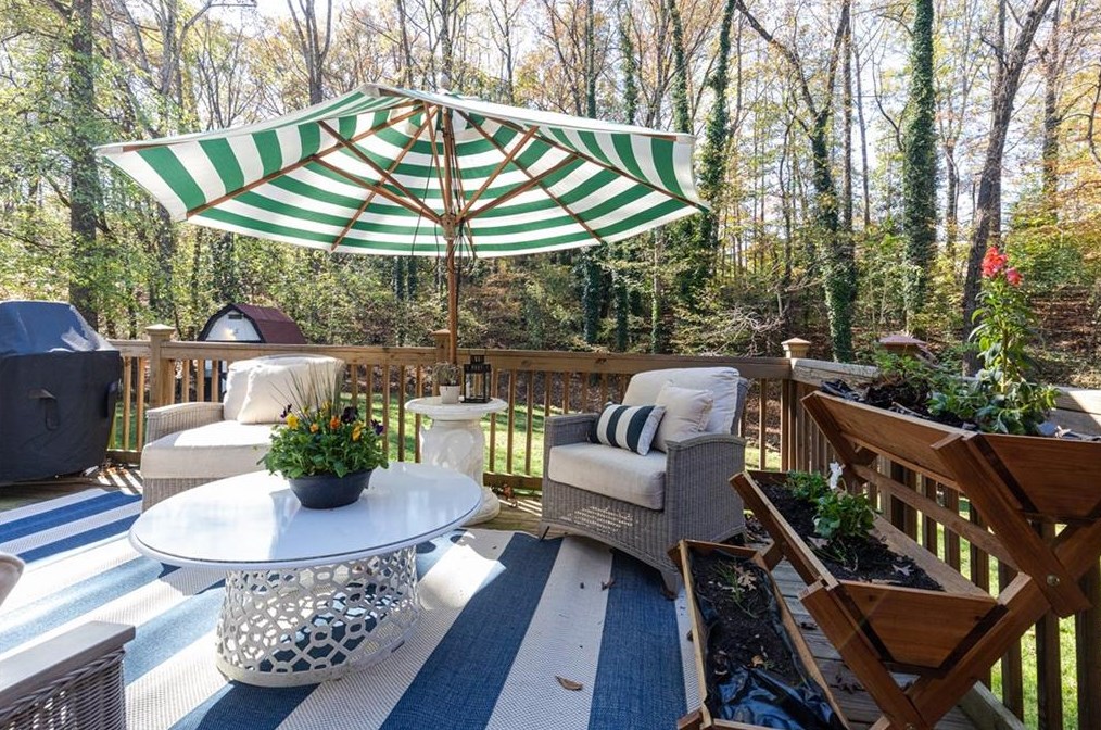 7670 Ryefield Dr, Atlanta GA  30350-5534 exterior
