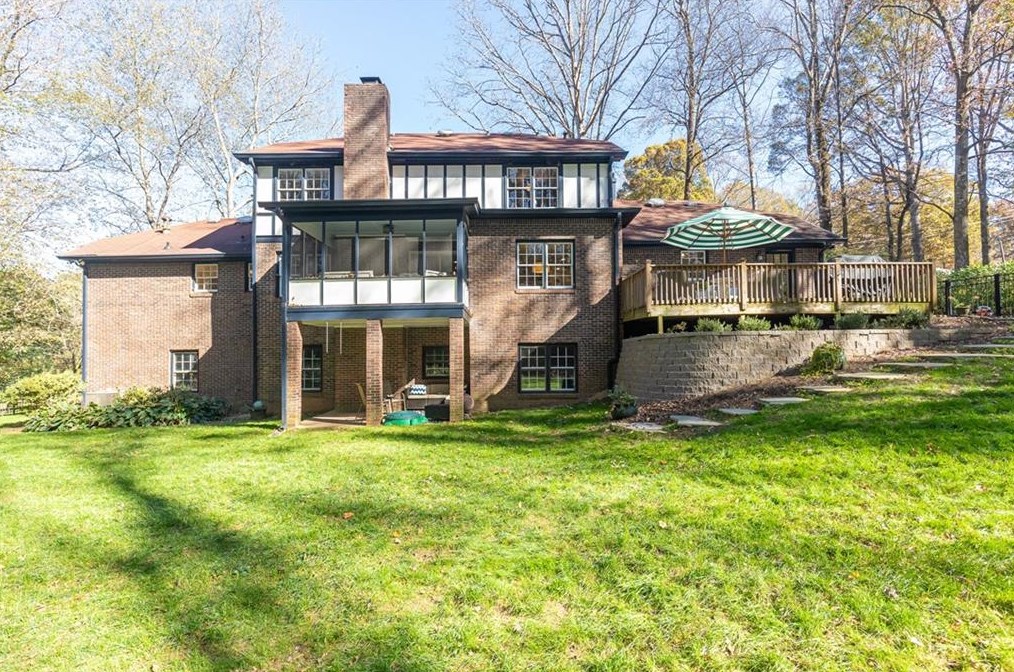 7670 Ryefield Dr, Atlanta GA  30350-5534 exterior