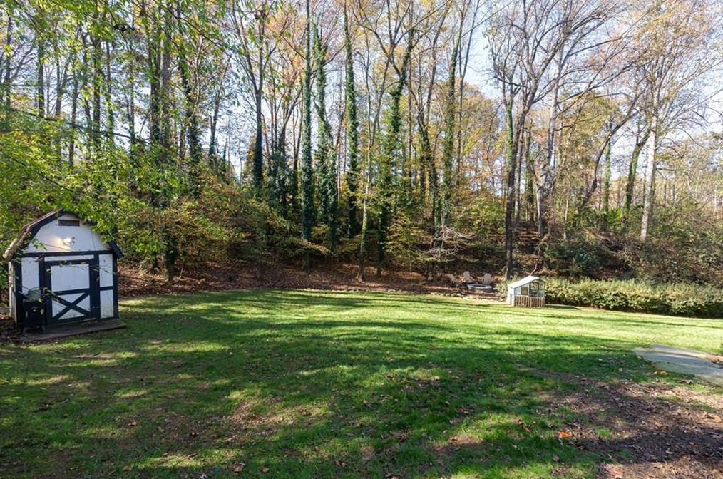 7670 Ryefield Dr, Atlanta GA  30350-5534 exterior