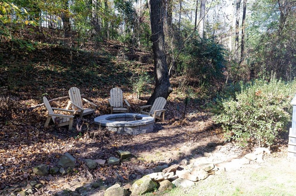 7670 Ryefield Dr, Atlanta GA  30350-5534 exterior