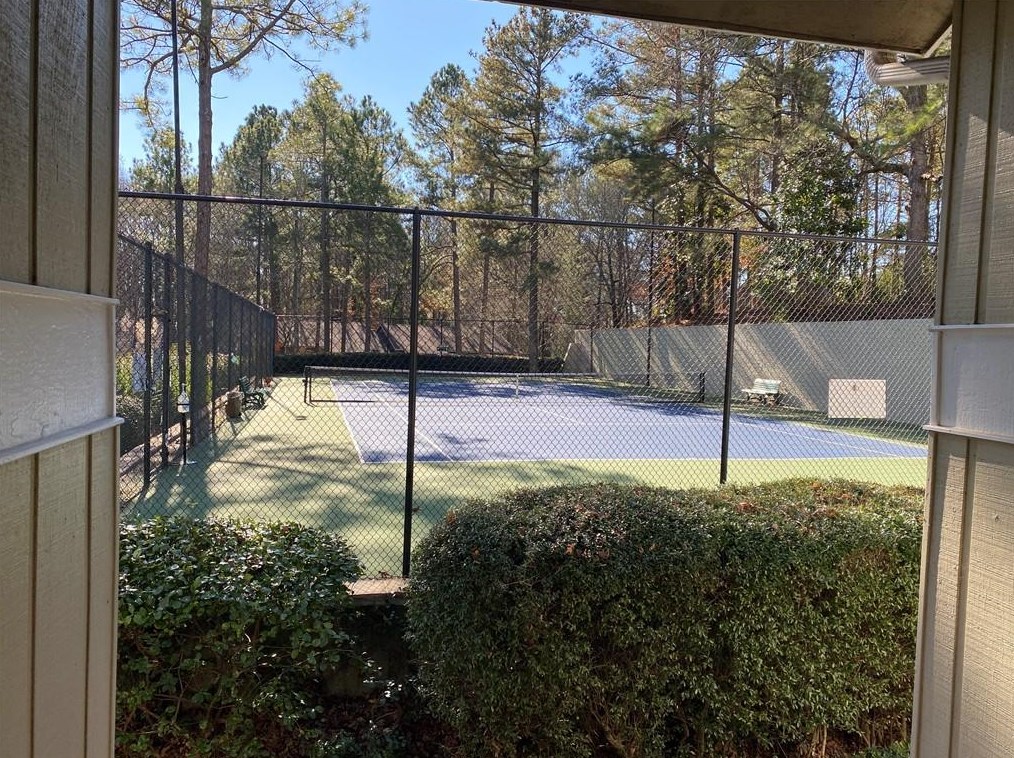 5159 Roswell Rd, Atlanta GA  30342-2279 exterior