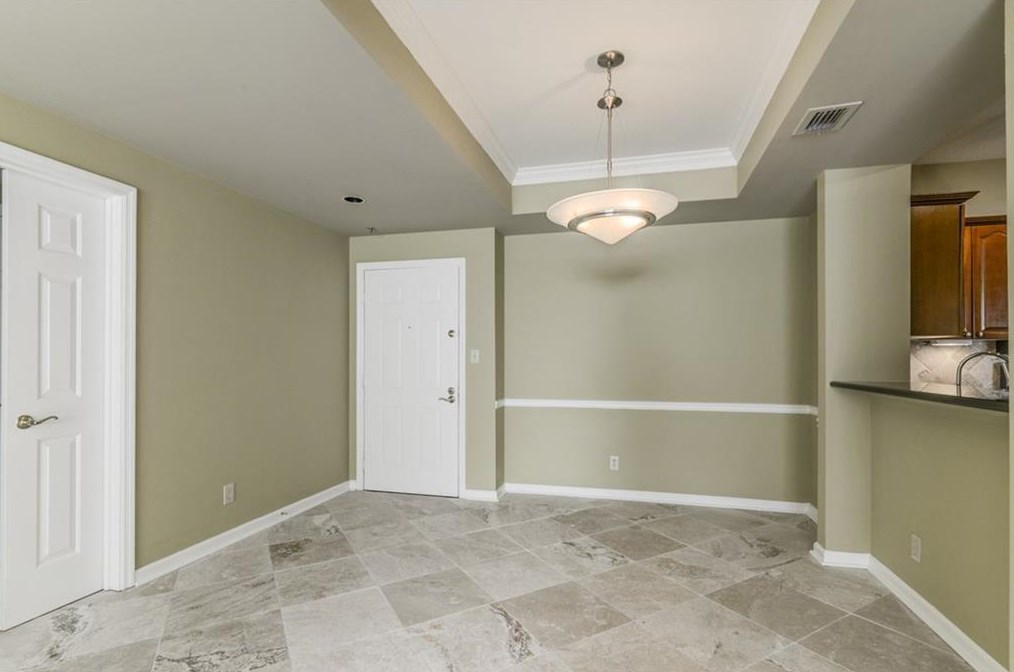 2204 River Green Dr, Atlanta GA  30327-3070 exterior