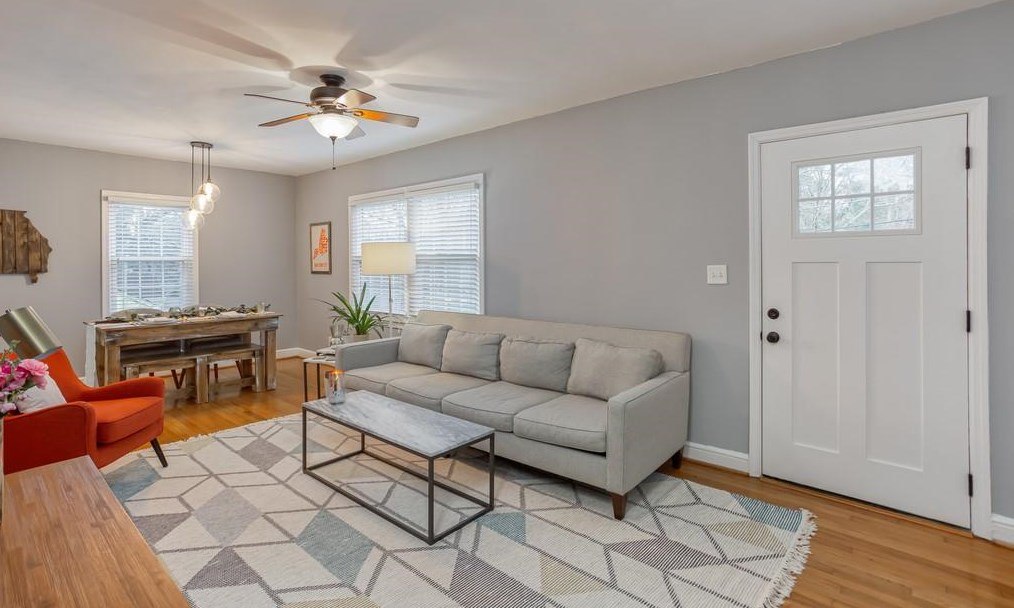 1390 Oldfield Rd, Decatur GA  30030-4552 exterior