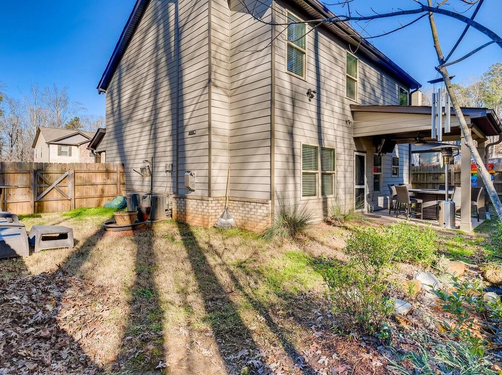 4192 Woodland Park Dr, Atlanta GA  30331 exterior