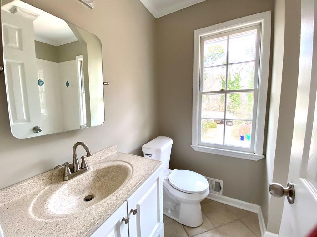 2525 Wilson Woods Dr, Decatur GA  30033-3738 exterior