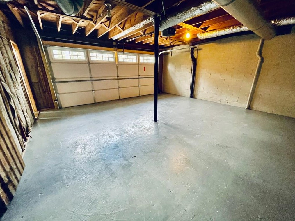 2525 Wilson Woods Dr, Decatur GA  30033-3738 exterior