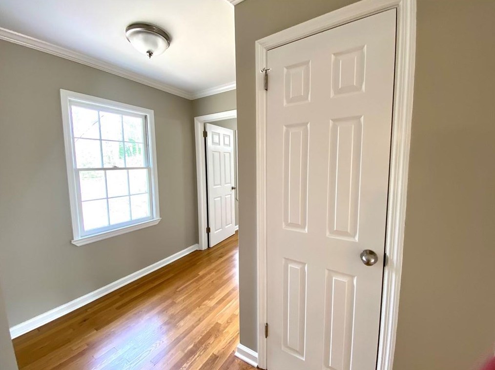 2525 Wilson Woods Dr, Decatur GA  30033-3738 exterior