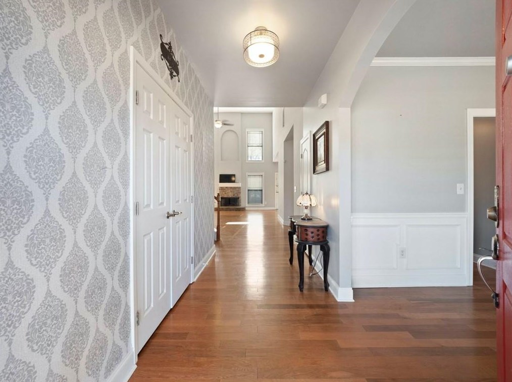 703 Larry Ln, Winder, GA 30680-8009