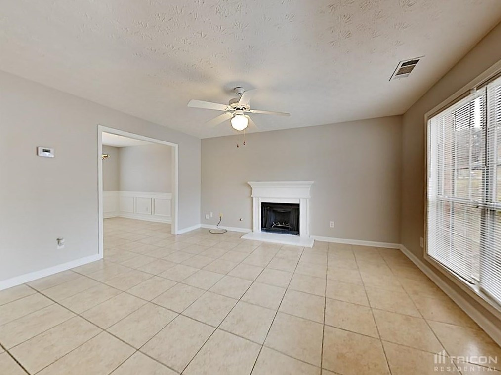 2540 Harbins Mill Dr, Dacula, GA 30019-1987