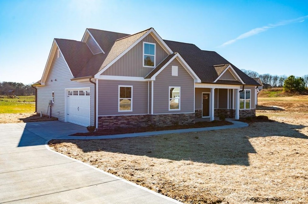247 Willow Haven St, Calhoun, GA 30701-4794