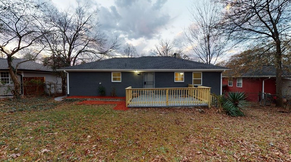 1530 Woodland Cir, Atlanta GA  30316-3160 exterior