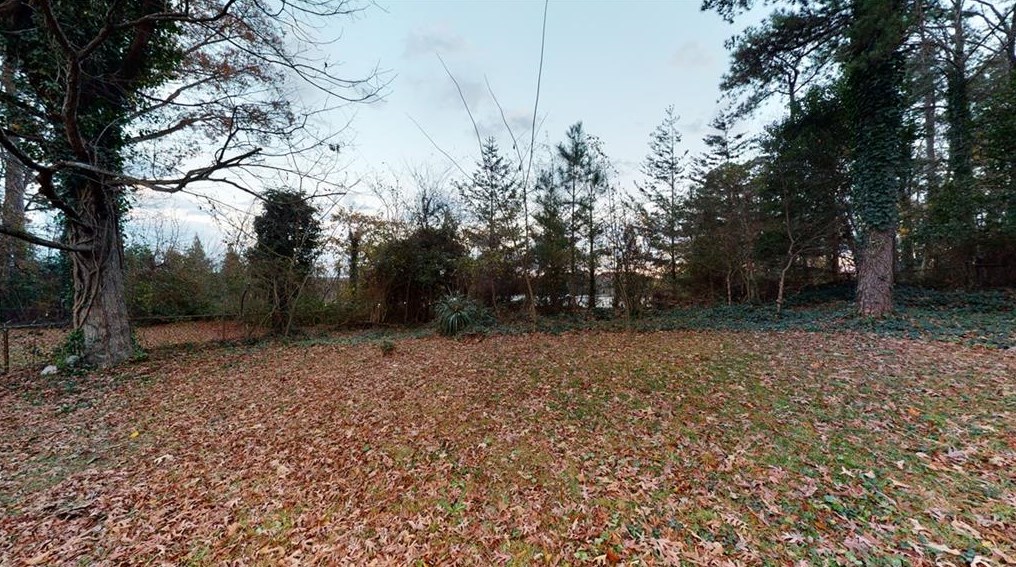 1530 Woodland Cir, Atlanta GA  30316-3160 exterior
