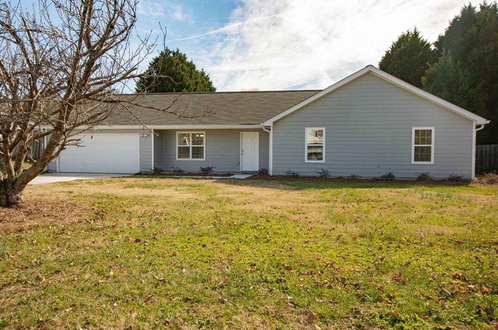 141 Patricia Ter, Grayson GA  30017-1807 exterior