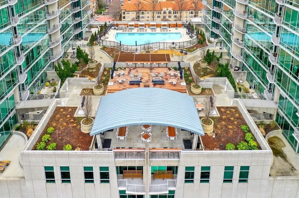 923 Peachtree St, Atlanta GA  30309-4458 exterior