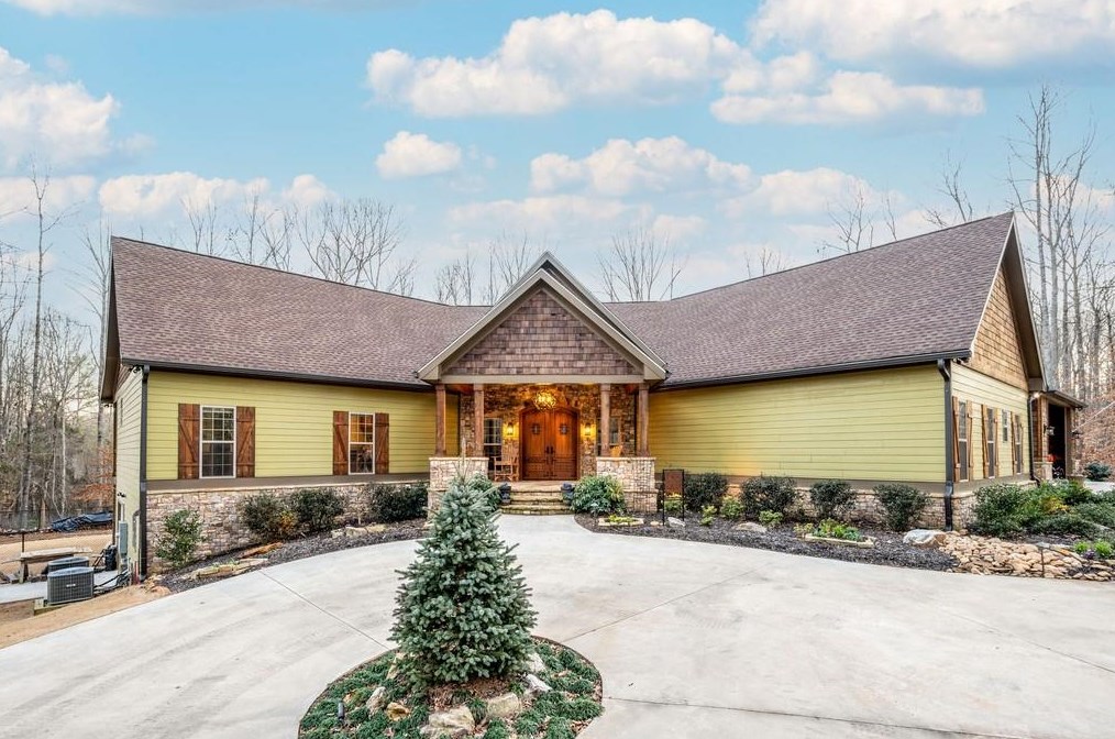 4326 Wofford Rd, Gainesville, GA 30507-8746