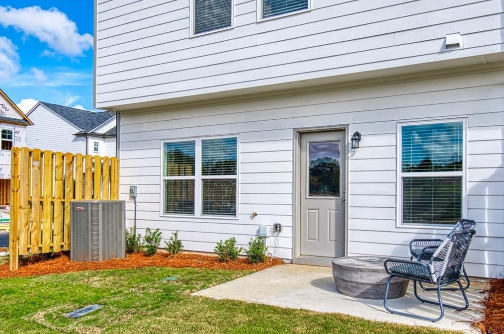 1475 Ben Park Way, Grayson, GA 30017-7898