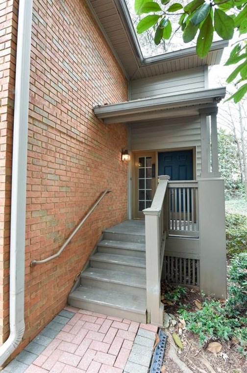 304 Garden Ct, Atlanta, GA 30328