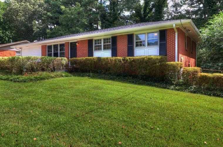 1112 Dove Valley Rd, Decatur, GA 30032-2322