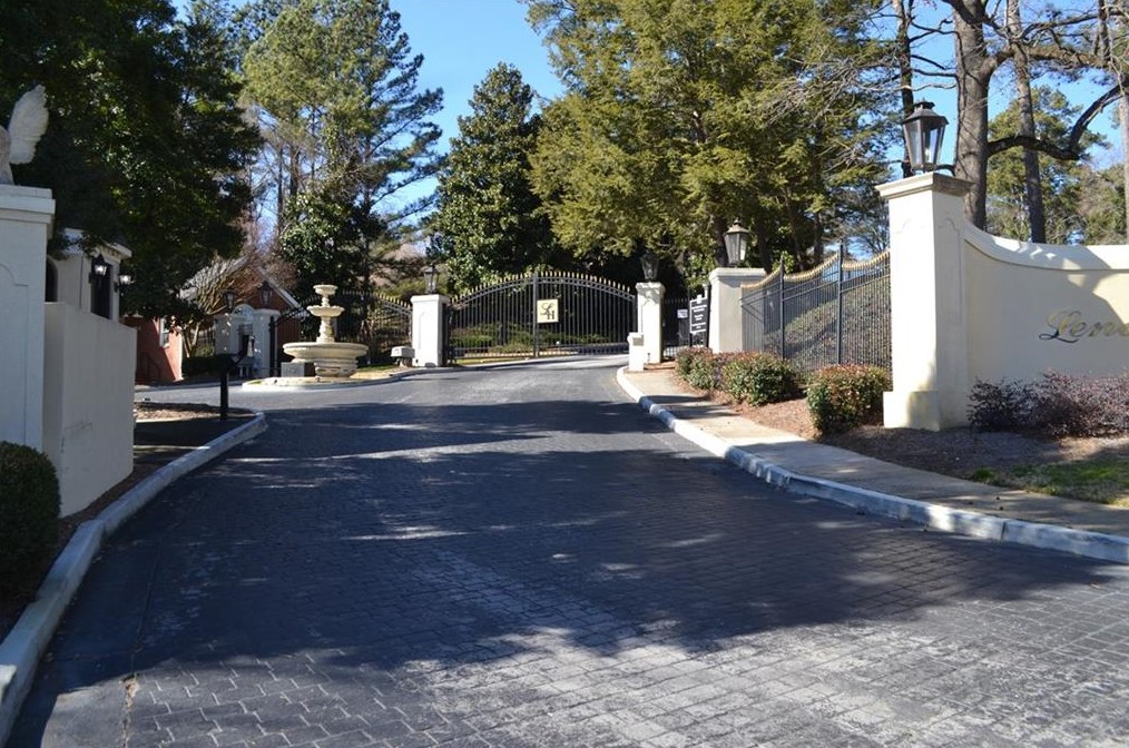 4110 Pine Heights Dr, Atlanta, GA 30324-2847