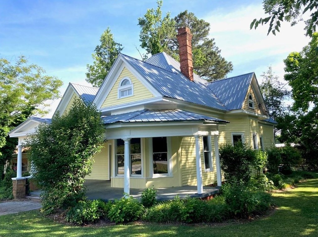 1907 Broad St, Statham, GA 30666