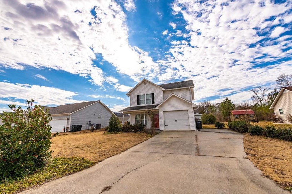 300 Legacy Ln, Calhoun, GA 30701-8856