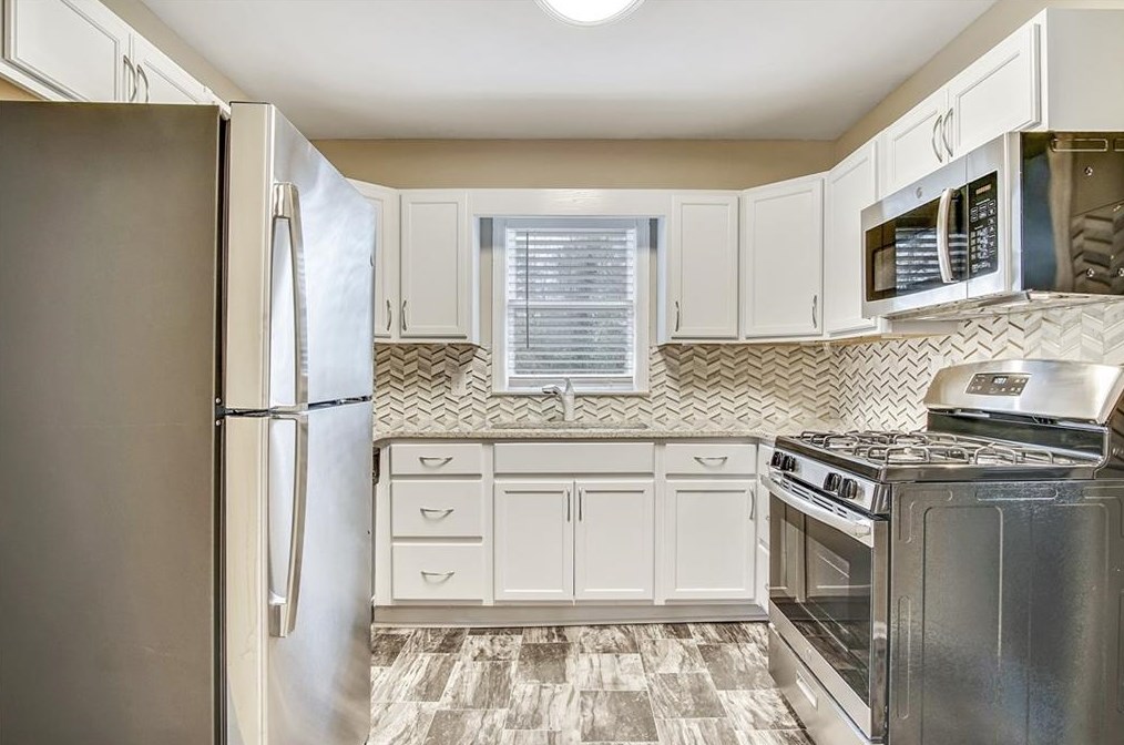 2529 Habersham Dr, Decatur GA  30032-5654 exterior