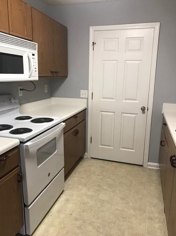 17102 Waldrop Cv, Decatur GA  30034-7452 exterior