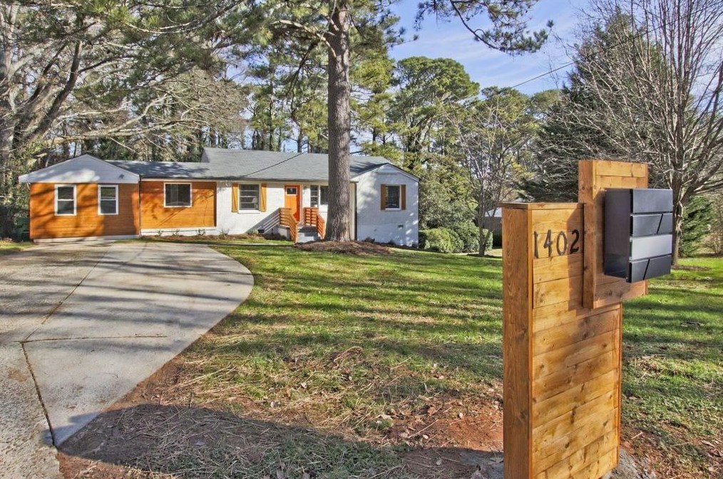 1402 Midlawn Dr, Decatur, GA 30032-2843