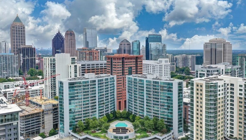 44 Peachtree Pl, Atlanta GA  30309-3907 exterior