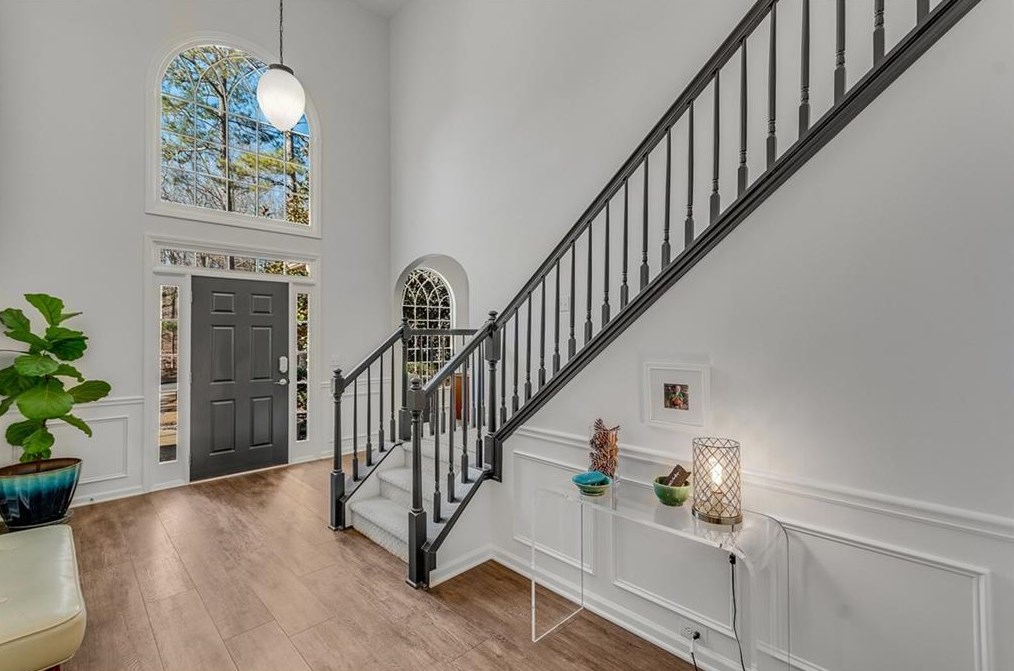 2415 Northwood Dr, Alpharetta, GA 30004-8044