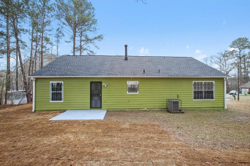 315 Onyx Ct, Atlanta GA  30349-8458 exterior