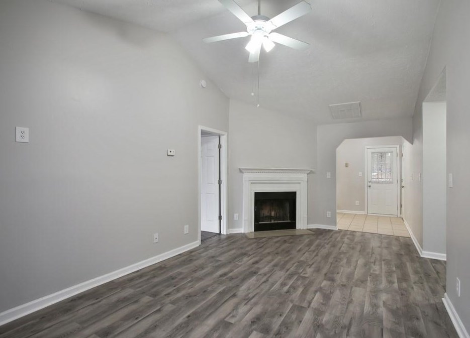 315 Onyx Ct, Atlanta, GA 30349-8458