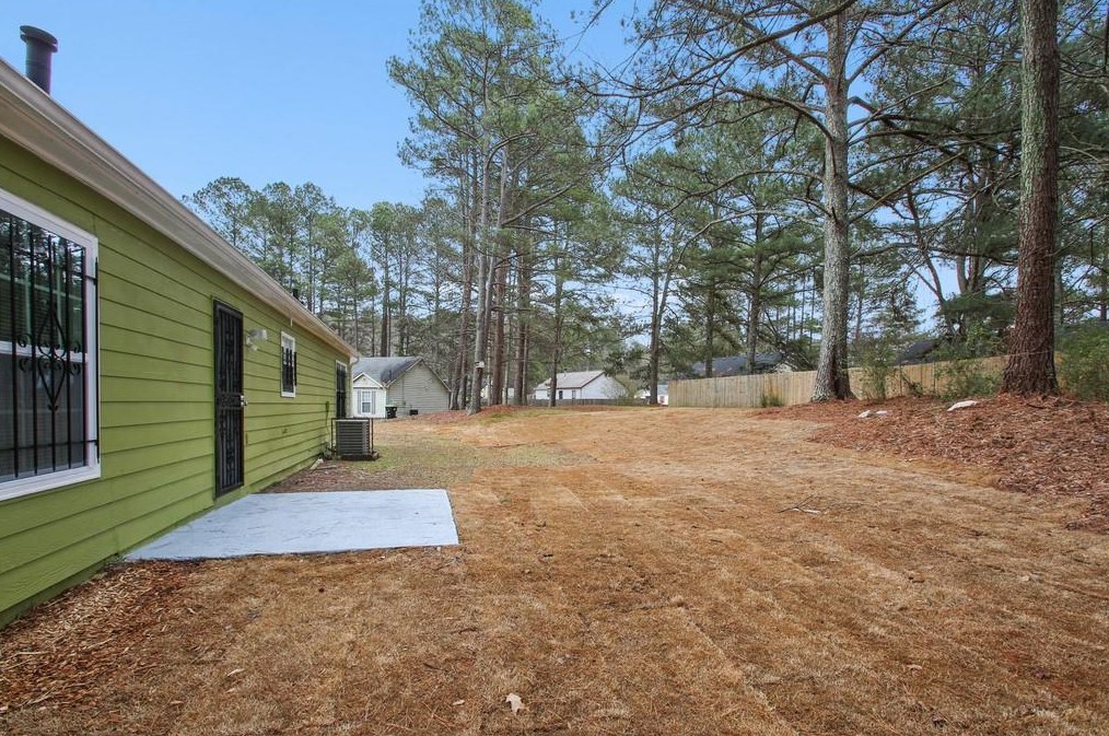315 Onyx Ct, Atlanta GA  30349-8458 exterior