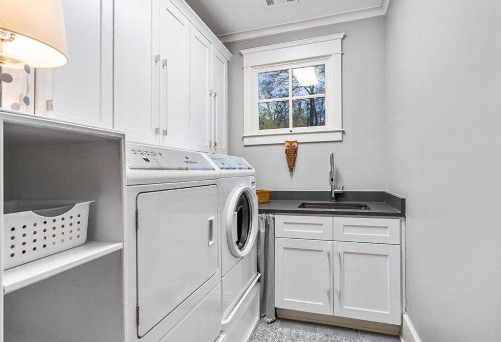 352 Lamont Dr, Decatur GA 30030-2337 exterior