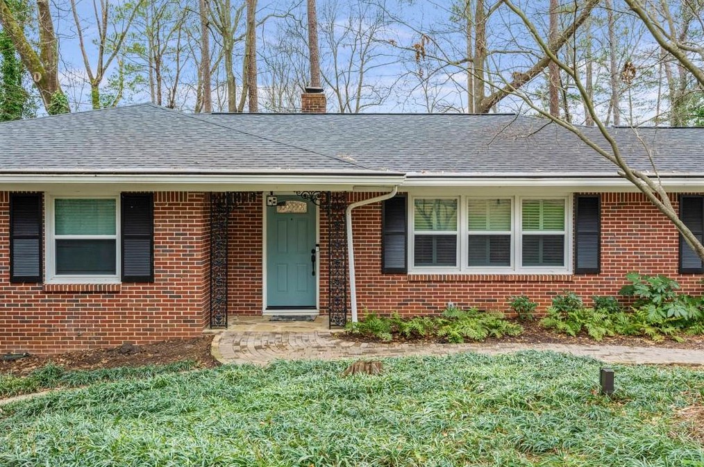 770 Starlight Dr, Atlanta, GA 30342-2830