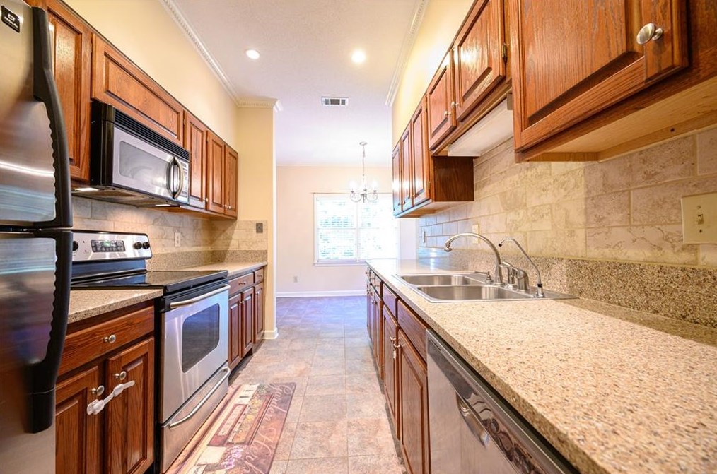 3114 Vinings Rdg Dr, Atlanta GA 30339-3770 exterior