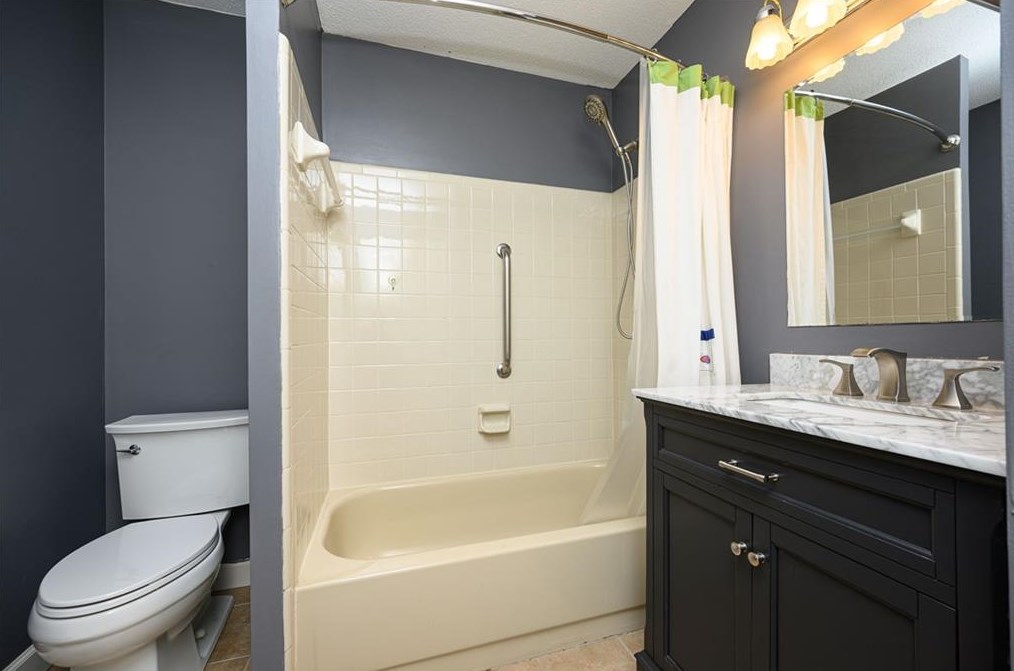 3114 Vinings Rdg Dr, Atlanta GA 30339-3770 exterior