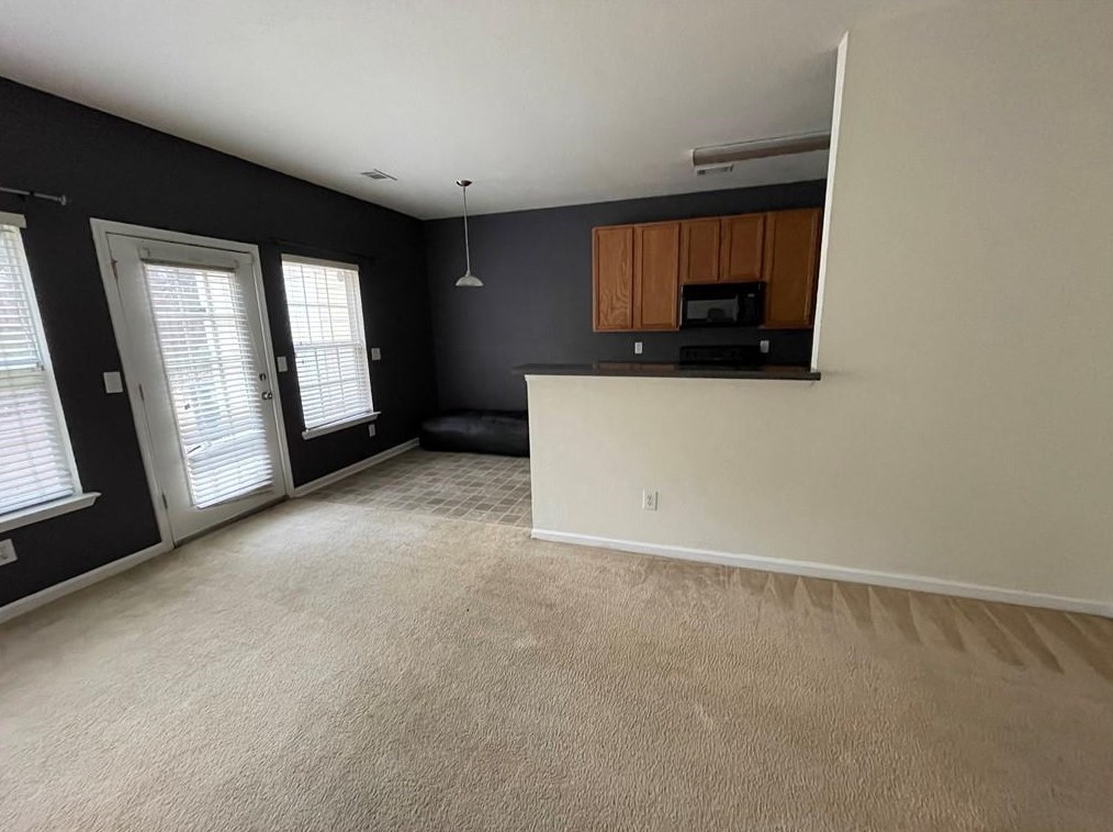 2807 Snapfinger Mnr, Decatur GA 30035-4166 exterior