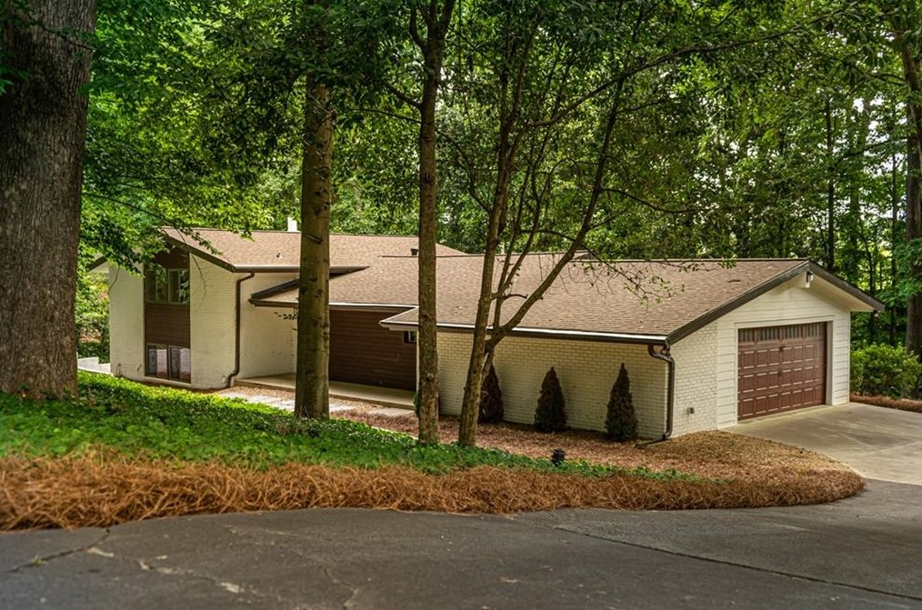 1247 Paces Forest Dr, Atlanta, GA 30327-2233
