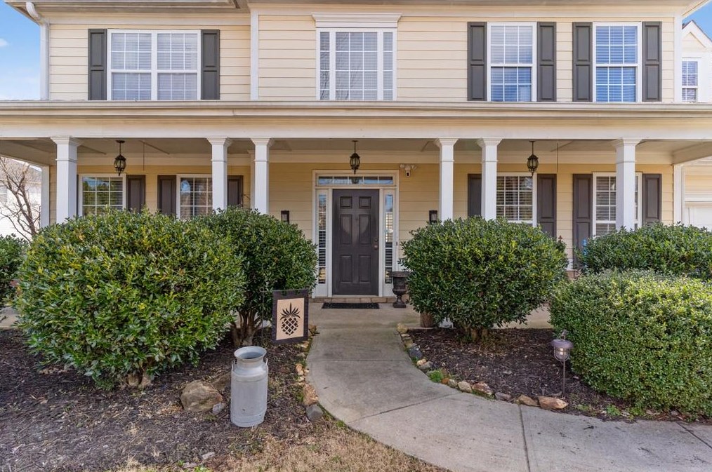 3210 Gate Dr, Cumming, GA 30041-1121